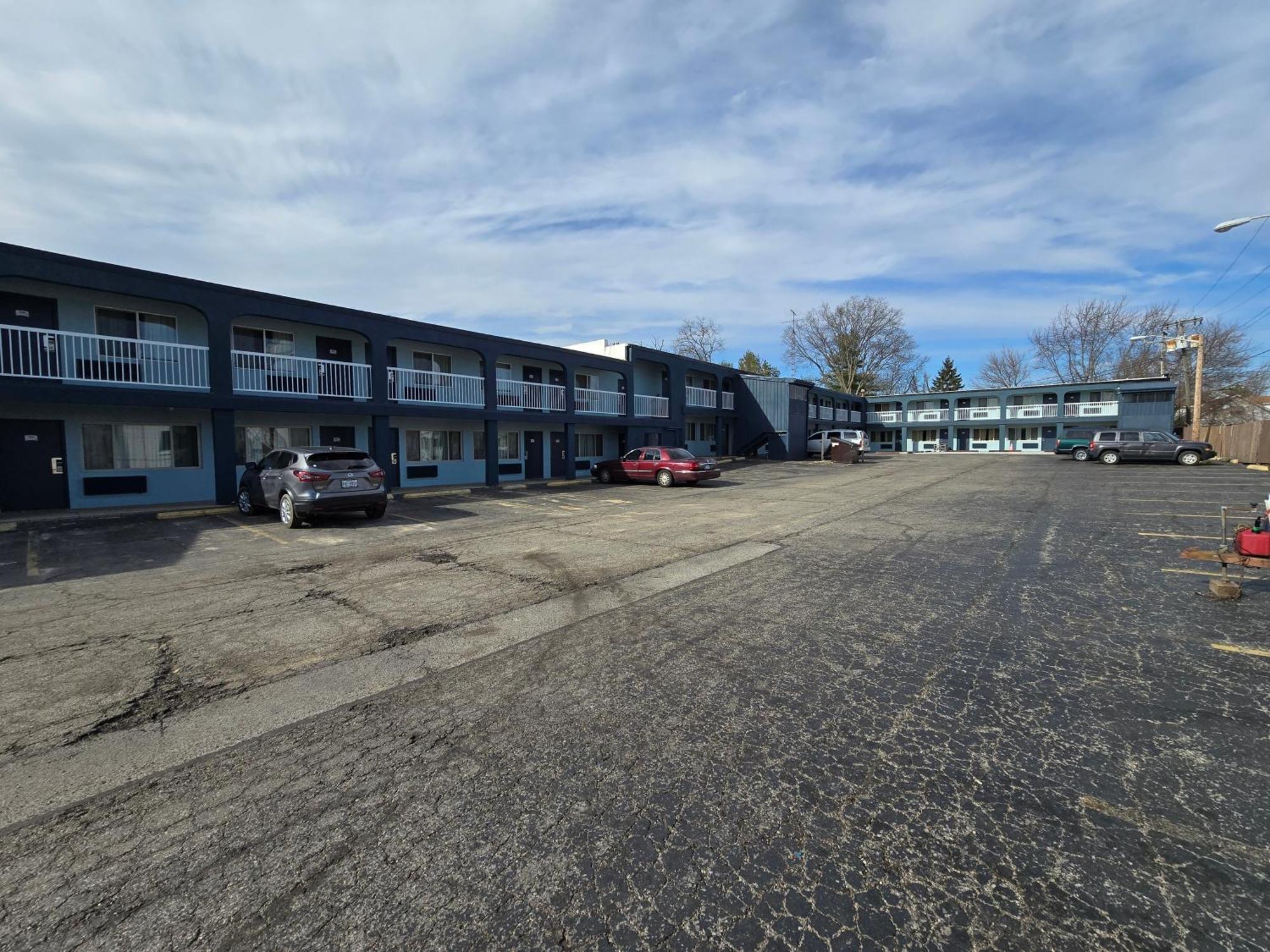 Richmond Inn And Suites Exteriör bild
