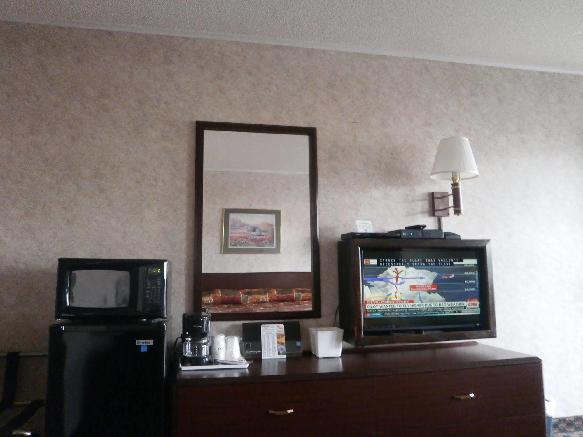 Richmond Inn And Suites Exteriör bild