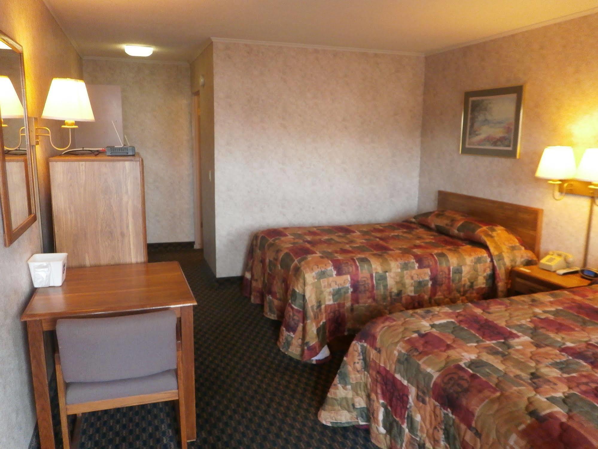 Richmond Inn And Suites Exteriör bild