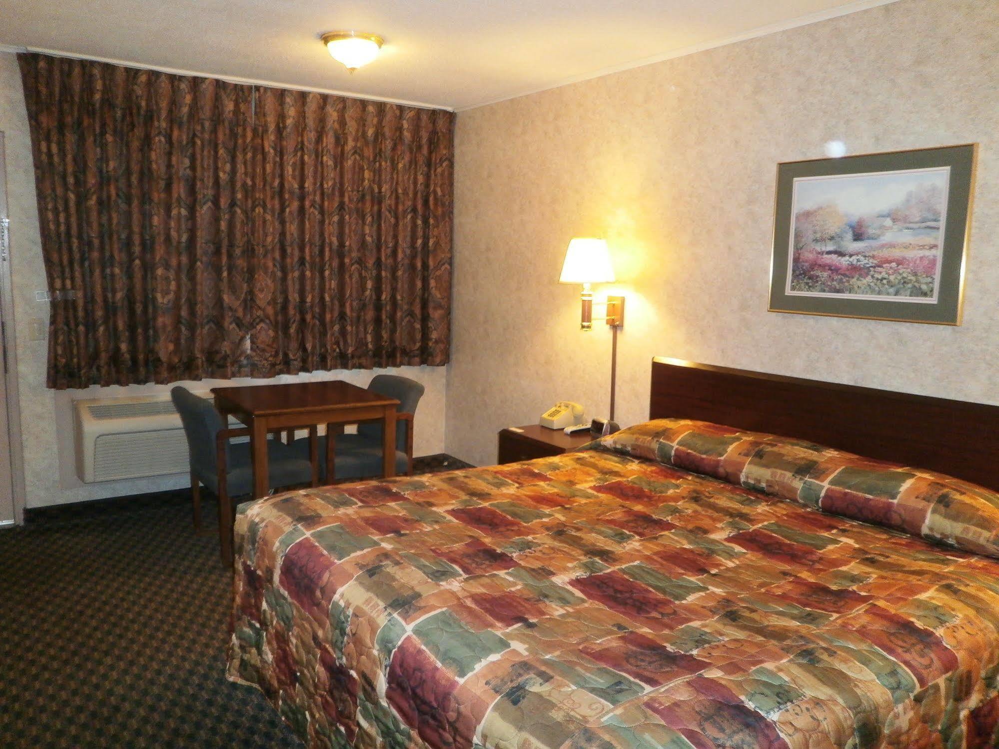 Richmond Inn And Suites Exteriör bild